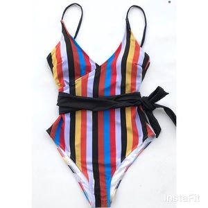 Cupshe Tropic of Discussion Swimsuit
